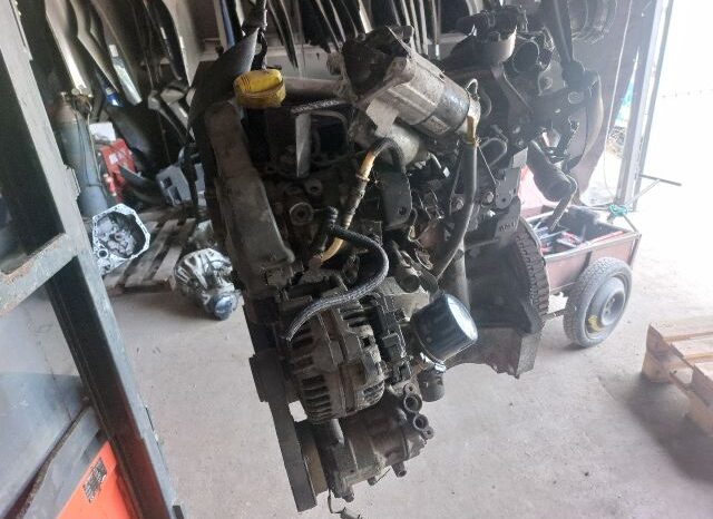 
								RENAULT Komplett Motor (Segédberendezésekkel) full									