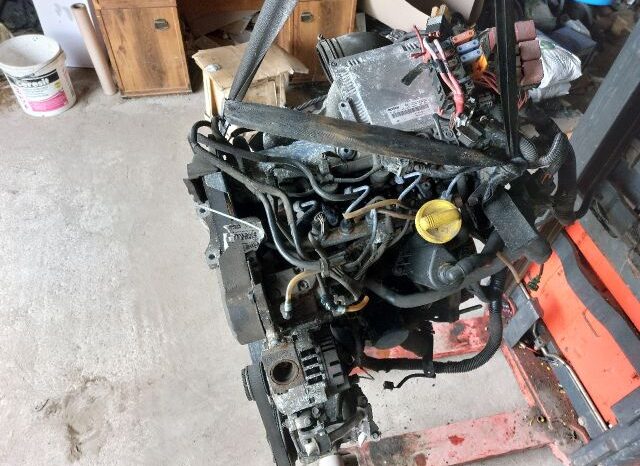 
								RENAULT Komplett Motor (Segédberendezésekkel) full									