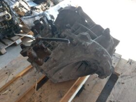 HYUNDAI Váltó (Mechanikus)