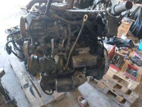 TOYOTA Komplett Motor (Segédberendezésekkel)