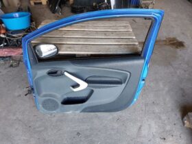 FORD Jobb első Ajtó (Részeivel)