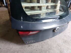 OPEL Csomagtérajtó (Részeivel)