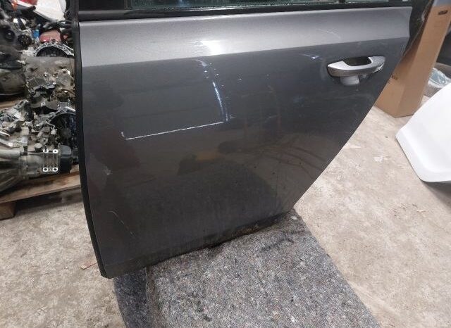 
								VW Bal hátsó Ajtó (Részeivel) full									