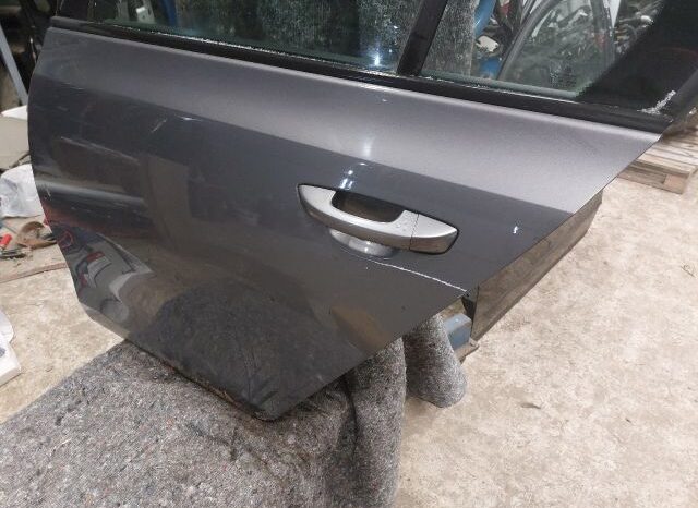 
								VW Bal hátsó Ajtó (Részeivel) full									