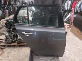 VW Jobb hátsó Ajtó (Részeivel)