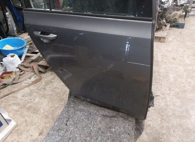 
								VW Jobb hátsó Ajtó (Részeivel) full									
