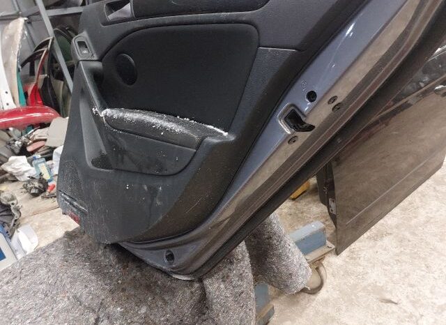 
								VW Jobb hátsó Ajtó (Részeivel) full									