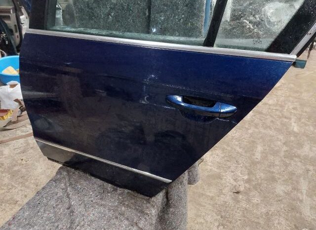 
								VW Bal hátsó Ajtó (Részeivel) full									