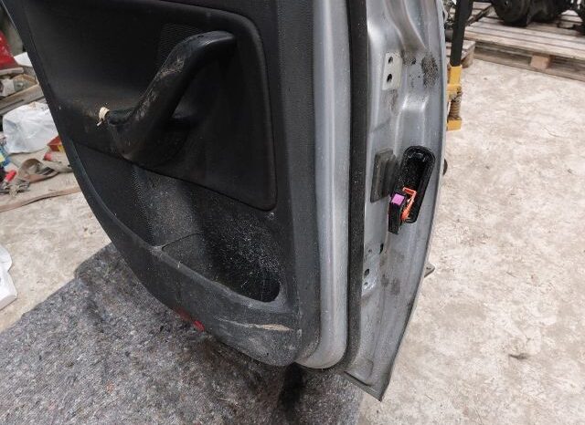 
								VW Bal hátsó Ajtó (Részeivel) full									