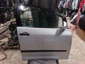 VW Jobb első Ajtó (Részeivel)