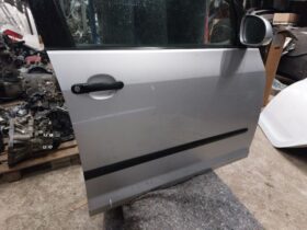 VW Jobb első Ajtó (Részeivel)