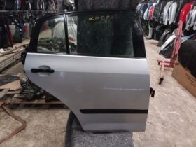 VW Jobb hátsó Ajtó (Részeivel)