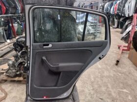 VW Jobb hátsó Ajtó (Részeivel)