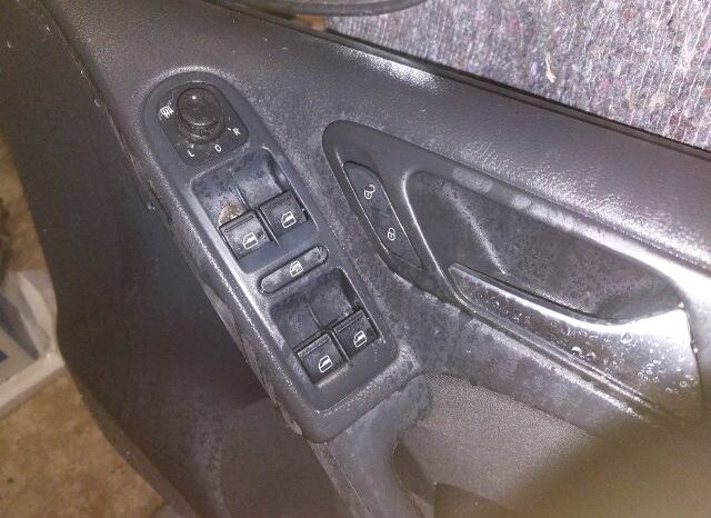 
								VW Jobb első Ajtó (Részeivel) full									