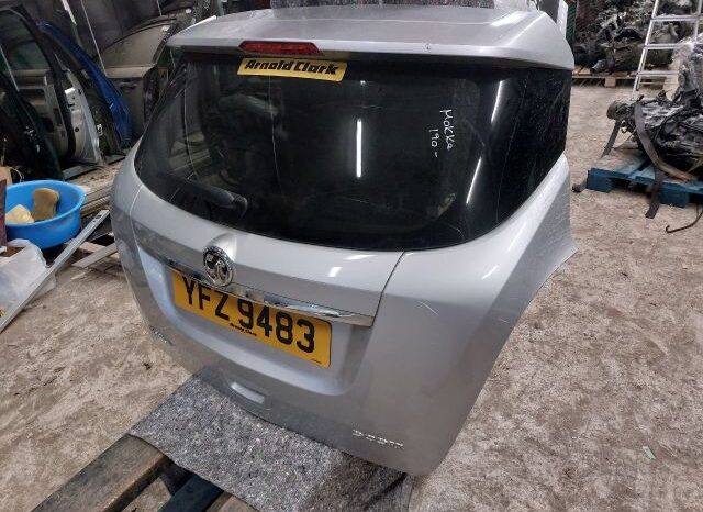 
								OPEL Csomagtérajtó (Részeivel) full									