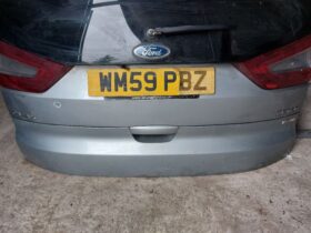 FORD Csomagtérajtó (Részeivel)