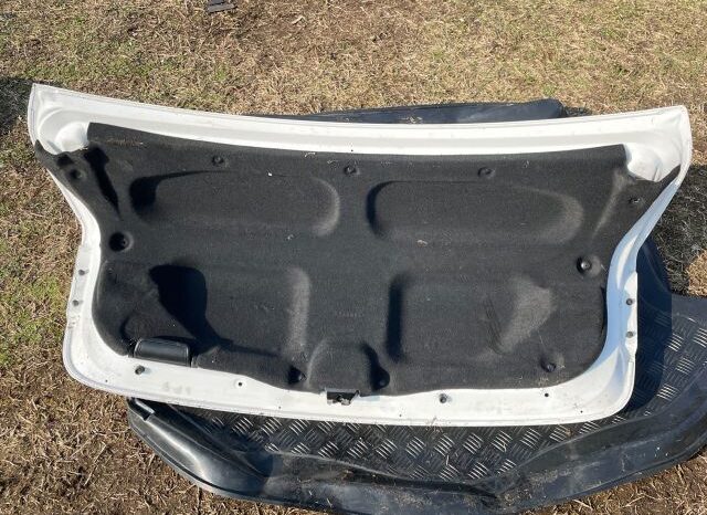 
								TOYOTA Csomagtérajtó (Részeivel) full									