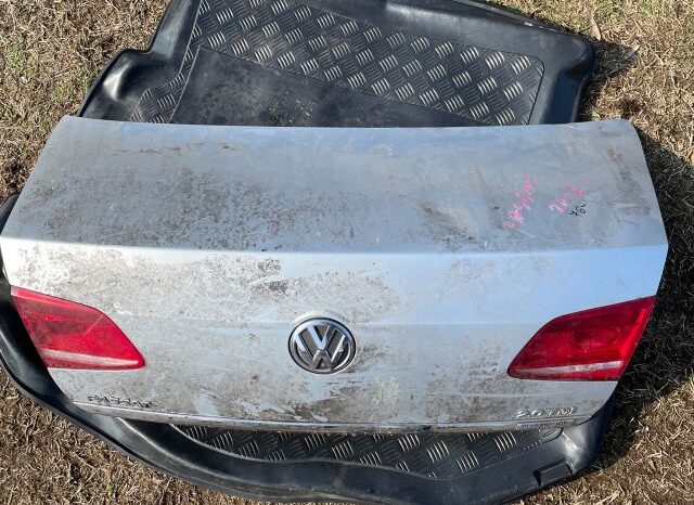 
								VW Csomagtérajtó (Részeivel) full									