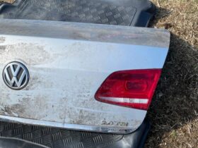 VW Csomagtérajtó (Részeivel)