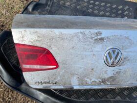 VW Csomagtérajtó (Részeivel)