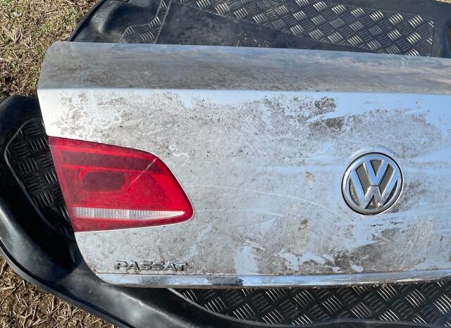 
								VW Csomagtérajtó (Részeivel) full									