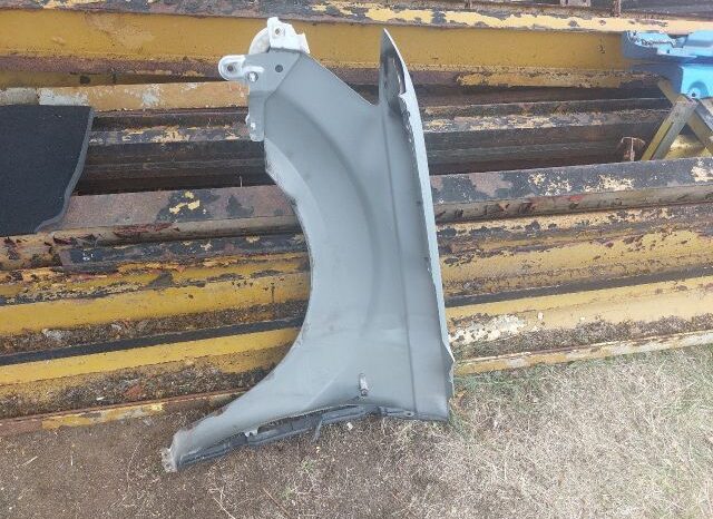 
								MITSUBISHI Jobb első Sárvédő full									