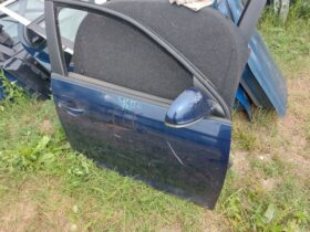 VW Jobb első Ajtó (Részeivel)