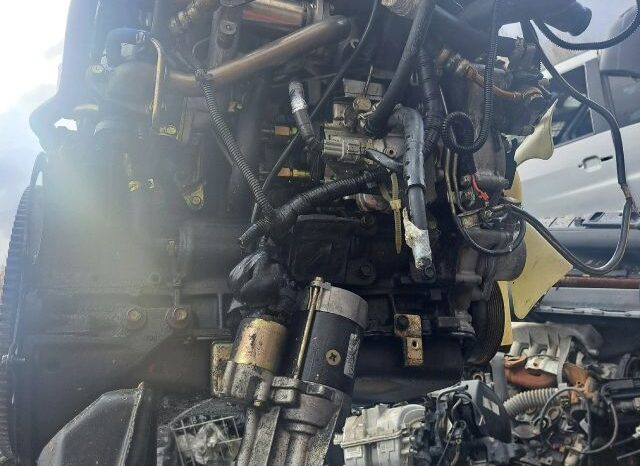 
								NISSAN Komplett Motor (Segédberendezésekkel) full									