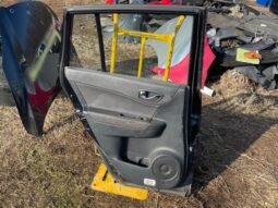 
										RENAULT Bal hátsó Ajtó (Részeivel) full									