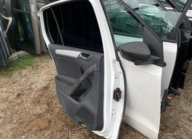 
								VW Bal hátsó Ajtó (Részeivel) full									