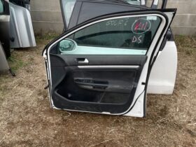 VW Jobb első Ajtó (Részeivel)