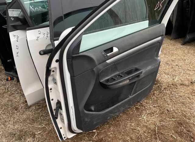 
								VW Jobb első Ajtó (Részeivel) full									