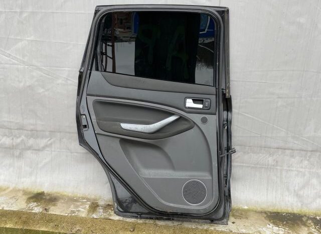 
								FORD Bal hátsó Ajtó (Részeivel) full									