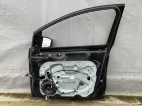 FORD Jobb első Ajtó (Részeivel)