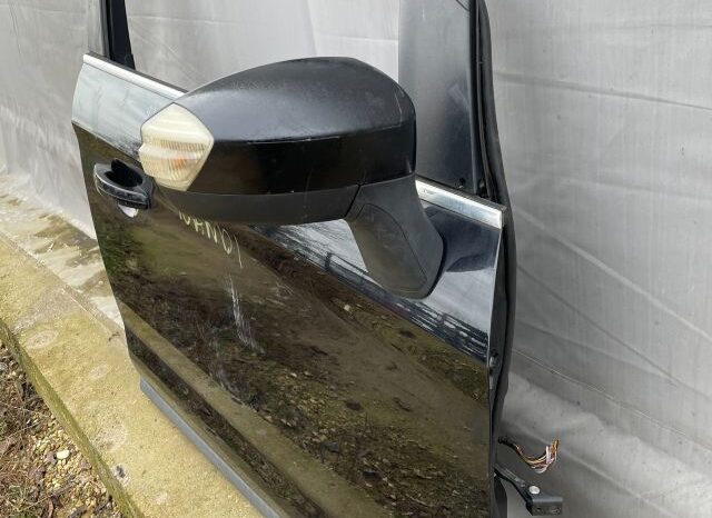 
								FORD Jobb első Ajtó (Részeivel) full									
