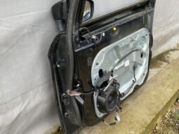
										FORD Jobb első Ajtó (Részeivel) full									