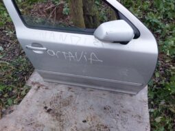 
										SKODA Jobb első Ajtó (Részeivel) full									