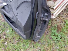 FORD Bal első Ajtó (Részeivel)