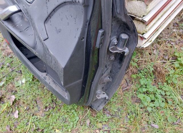 
								FORD Bal első Ajtó (Részeivel) full									