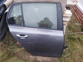 VW Jobb hátsó Ajtó (Részeivel)