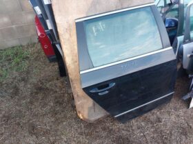 VW Jobb hátsó Ajtó (Részeivel)