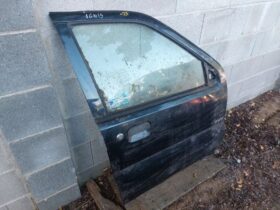 SUZUKI Jobb első Ajtó (Részeivel)