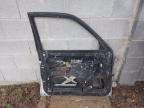 MITSUBISHI Bal első Ajtó (Részeivel)