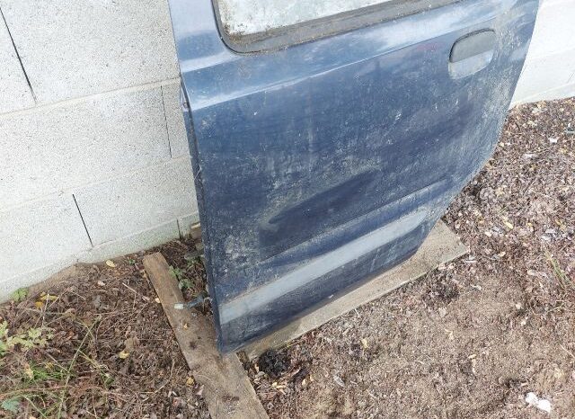 
								SUZUKI Bal hátsó Ajtó (Részeivel) full									