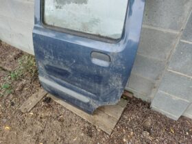 SUZUKI Bal hátsó Ajtó (Részeivel)