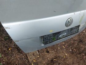 VW Csomagtérajtó (Részeivel)