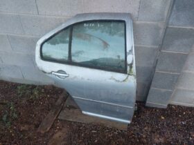 VW Jobb hátsó Ajtó (Részeivel)