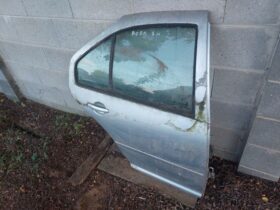 VW Jobb hátsó Ajtó (Részeivel)