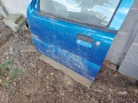SUZUKI Bal első Ajtó (Részeivel)
