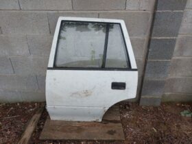 SUZUKI Bal hátsó Ajtó (Részeivel)